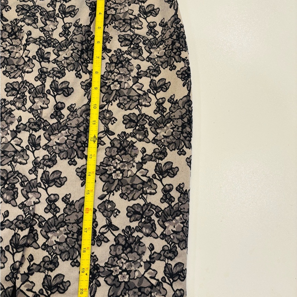 Ann Taylor Black and Cream Floral Pencil Skirt size 4 mint condition - Picture 5 of 8